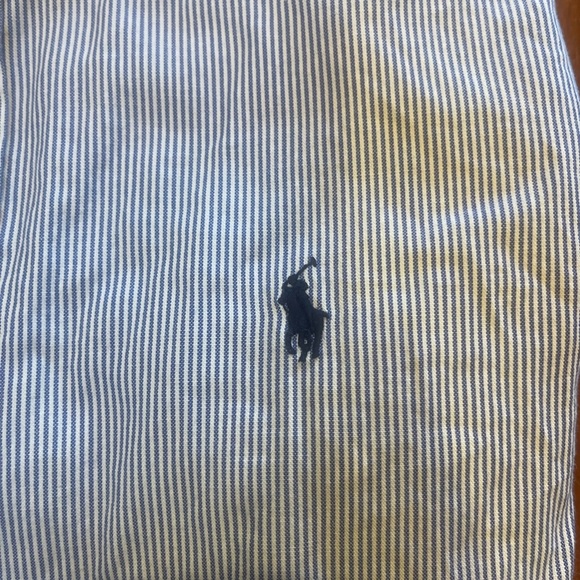 Ralph Lauren. Button down shirt. Size 10-12 boys - Picture 2 of 3